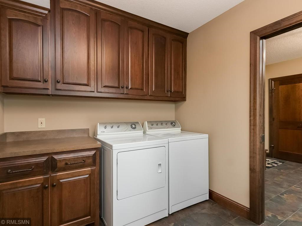10369 Bluff Road Eden Prairie, MN 55347 - Photo 36 of 41 Gallery Image 36