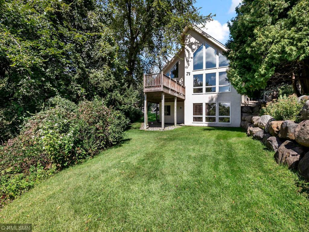 10369 Bluff Road Eden Prairie, MN 55347 - Photo 38 of 41 Gallery Image 38