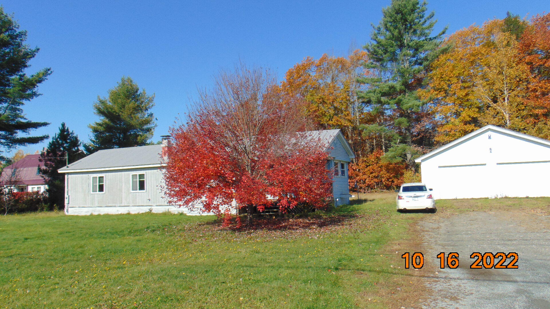 189 South Chester Road Lincoln, ME 04457 - Photo 1 of 15 DSC05061 (1)