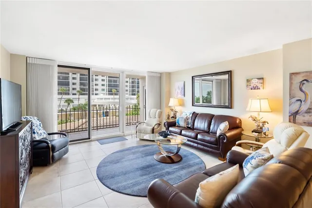 $925,000 | 1212 Benjamin Franklin Drive, Unit 206, Sarasota, FL 34236