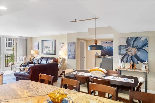 $925,000 | 1212 Benjamin Franklin Drive, Unit 206, Sarasota, FL 34236