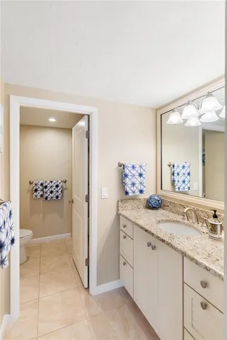$925,000 | 1212 Benjamin Franklin Drive, Unit 206, Sarasota, FL 34236