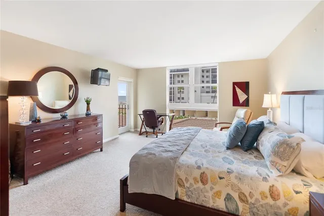 $925,000 | 1212 Benjamin Franklin Drive, Unit 206, Sarasota, FL 34236