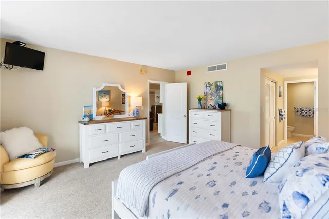 $925,000 | 1212 Benjamin Franklin Drive, Unit 206, Sarasota, FL 34236