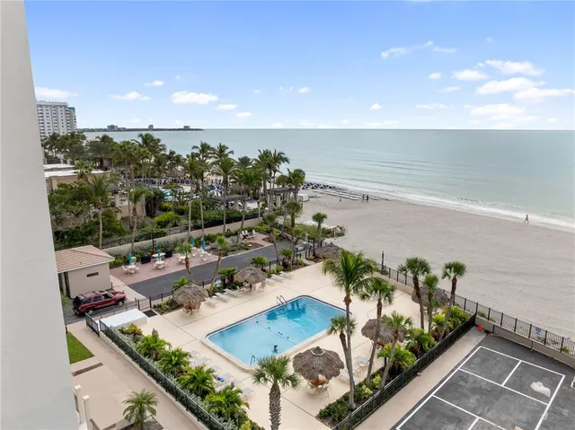 $925,000 | 1212 Benjamin Franklin Drive, Unit 206, Sarasota, FL 34236