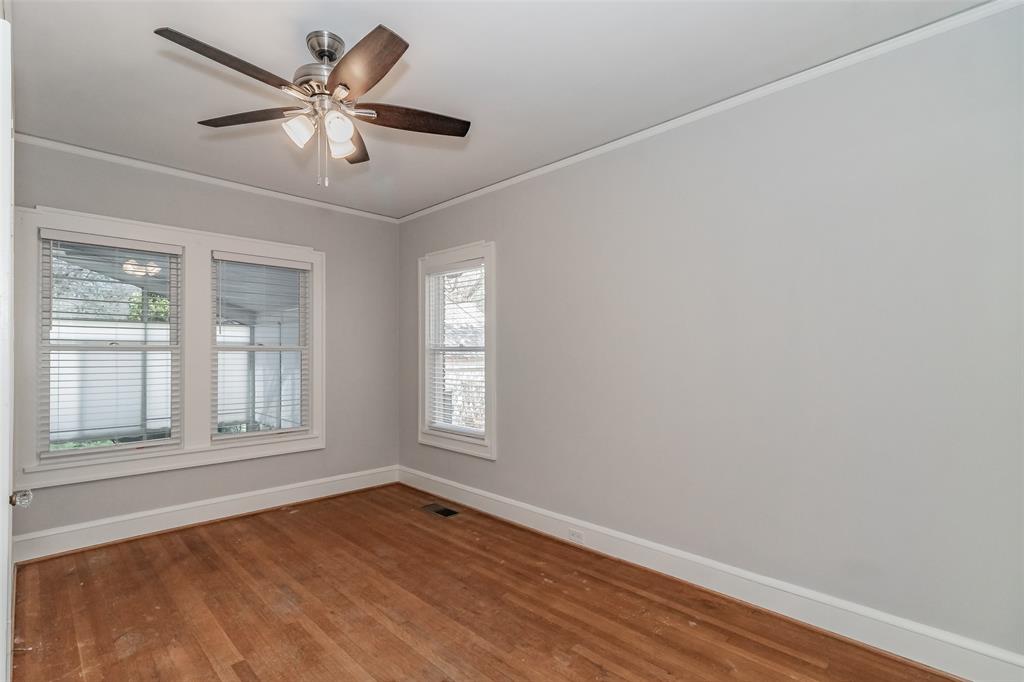 2311 Warner Road Fort Worth, TX 76110 - Photo 23 of 37