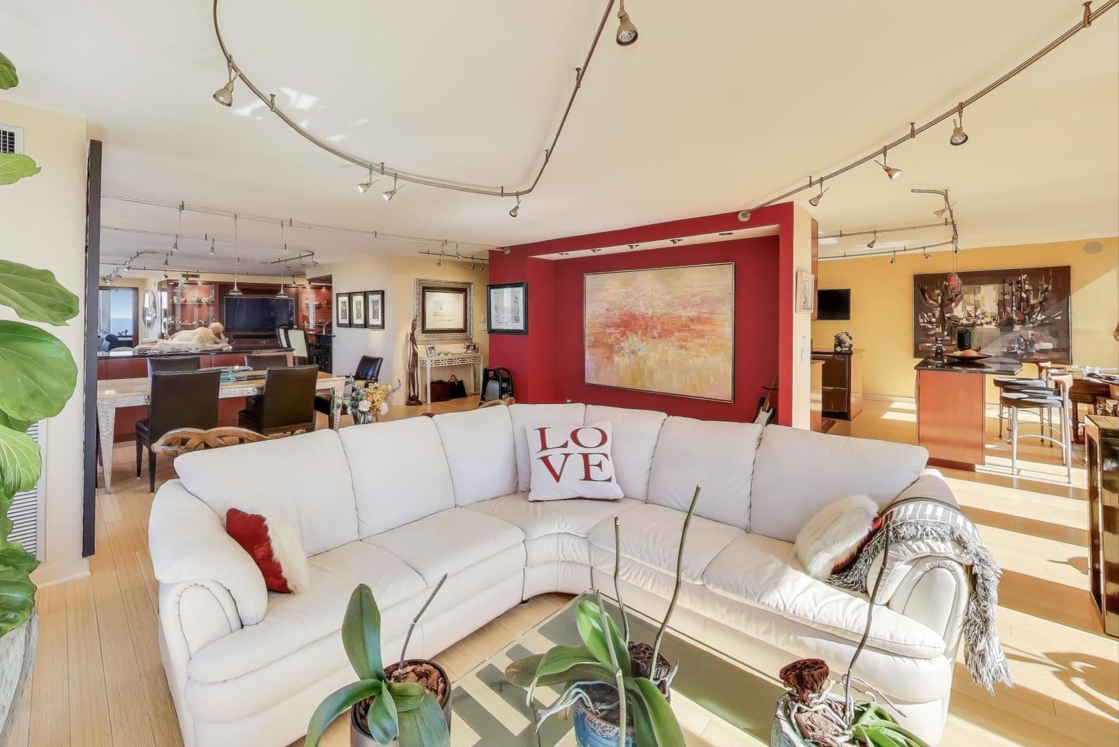 100 East Walton Street, Unit 42F Chicago, IL 60611 - Photo 11 of 52