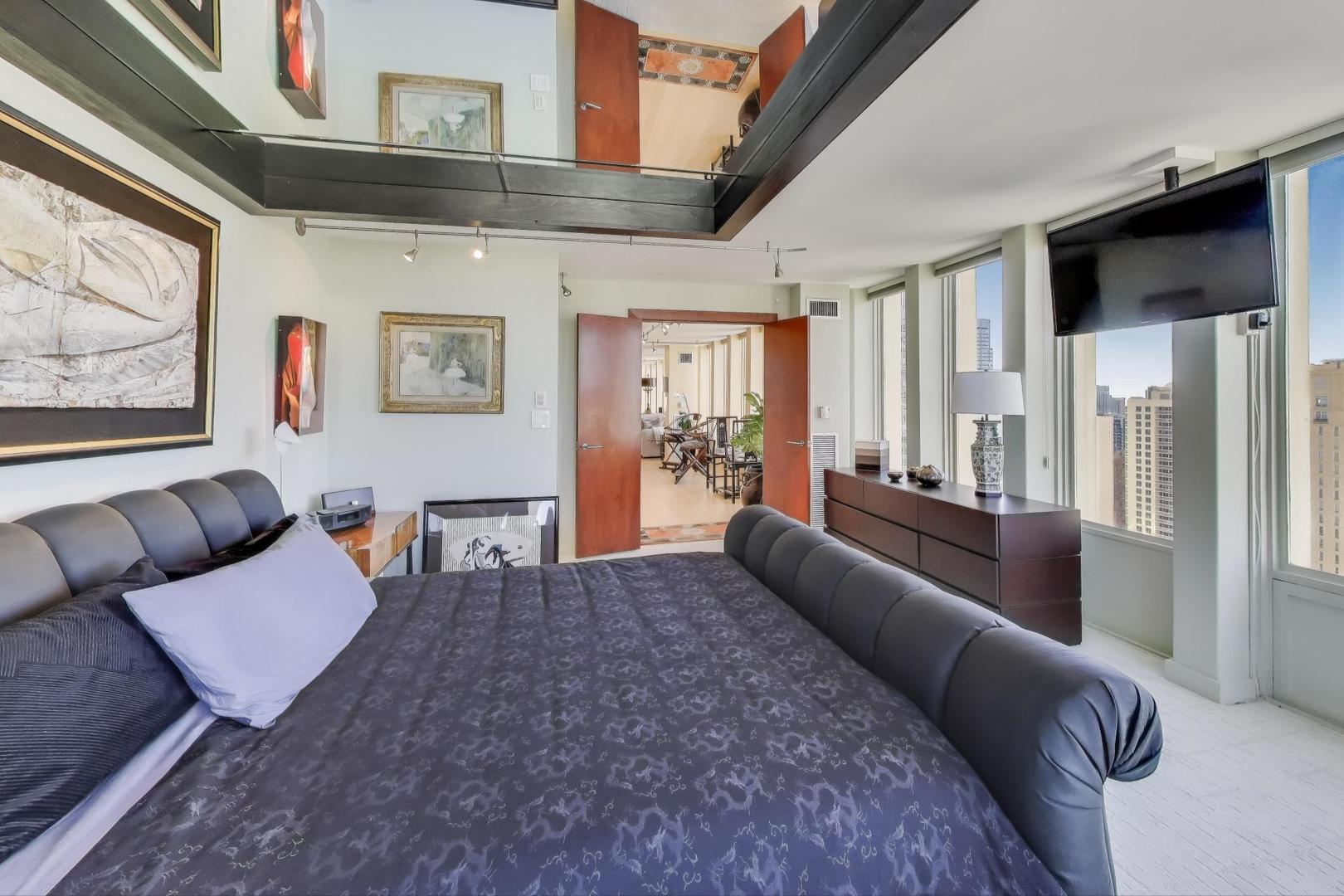 100 East Walton Street, Unit 42F Chicago, IL 60611 - Photo 30 of 52