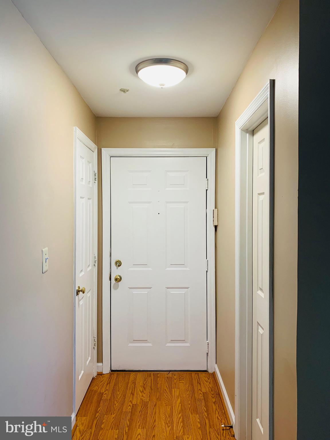 6832 Hayley Ridge Way, Unit G Baltimore, MD 21209 - Photo 7 of 34 Foyer