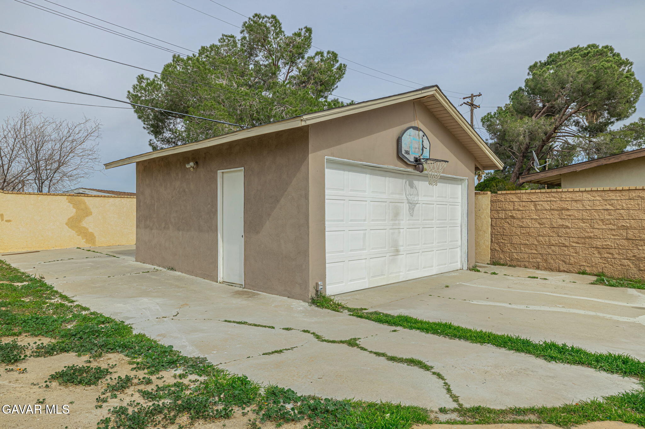 39047 Juniper Tree Road Palmdale, CA 93551 - Photo 19 of 49 37-web-or-mls-AVOH--10(1)