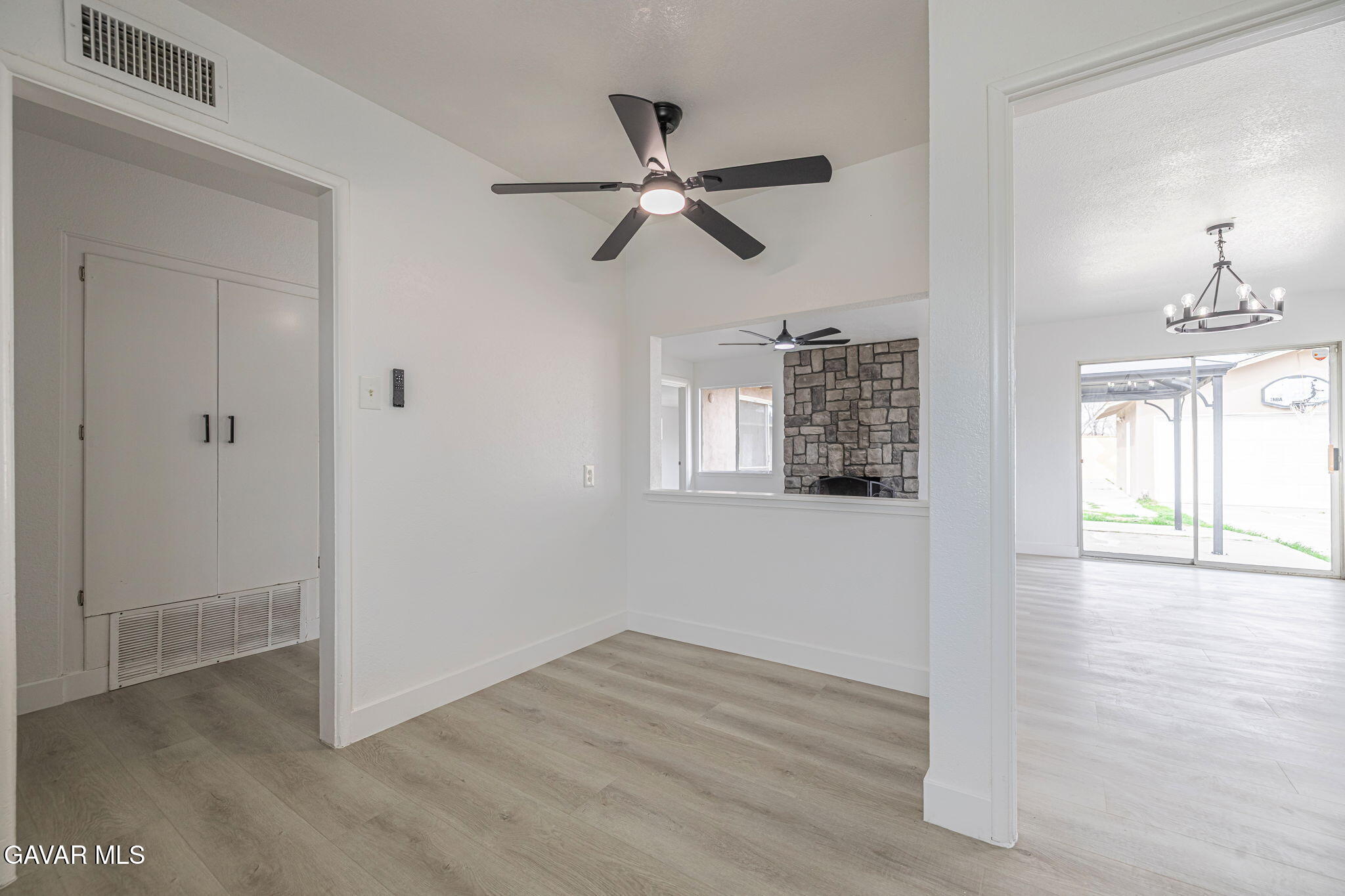 39047 Juniper Tree Road Palmdale, CA 93551 - Photo 31 of 49 8-web-or-mls-AVOH--19