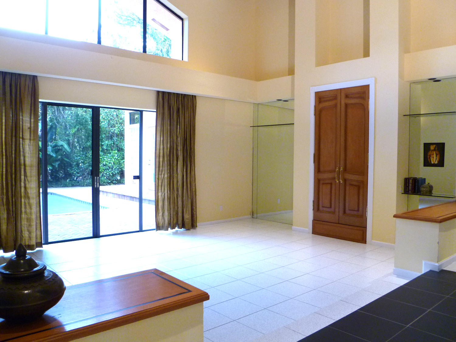 4700 Northwest 26th Avenue Boca Raton, FL 33434 - Photo 4 of 48 Living Room