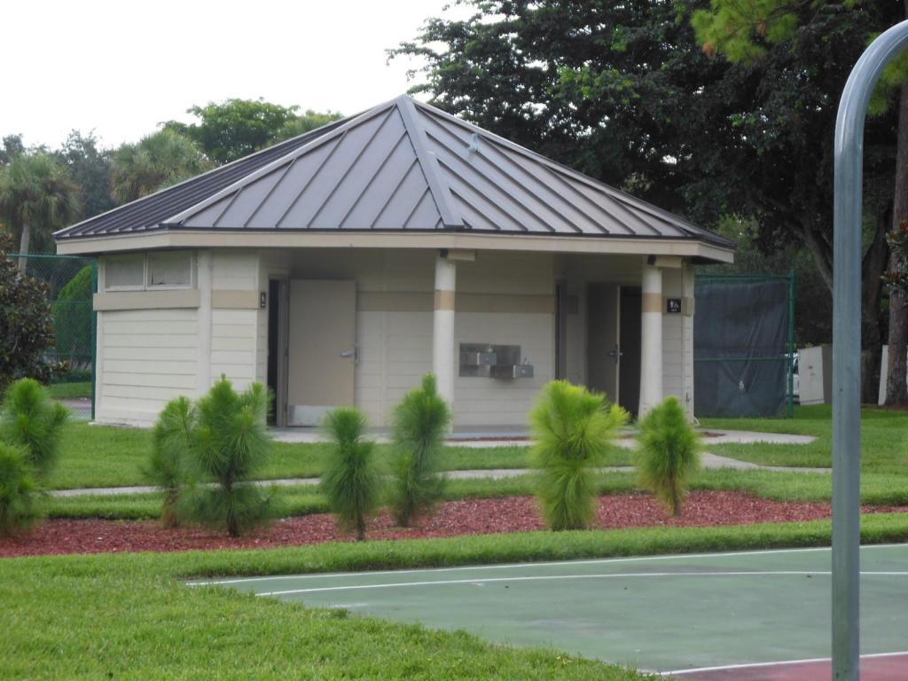 4700 Northwest 26th Avenue Boca Raton, FL 33434 - Photo 44 of 48 Park Bathrooms
