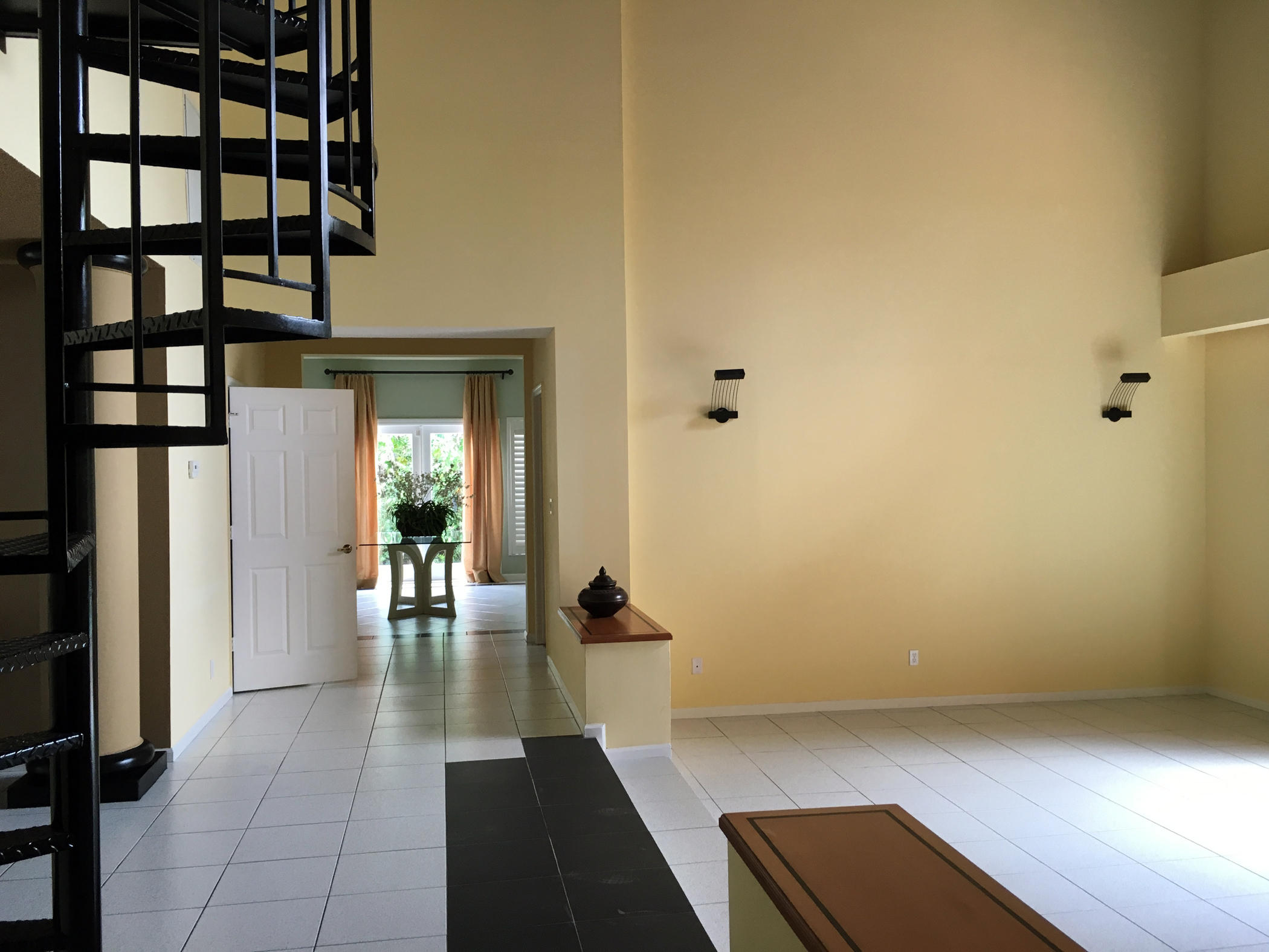 4700 Northwest 26th Avenue Boca Raton, FL 33434 - Photo 5 of 48 Main Hallway