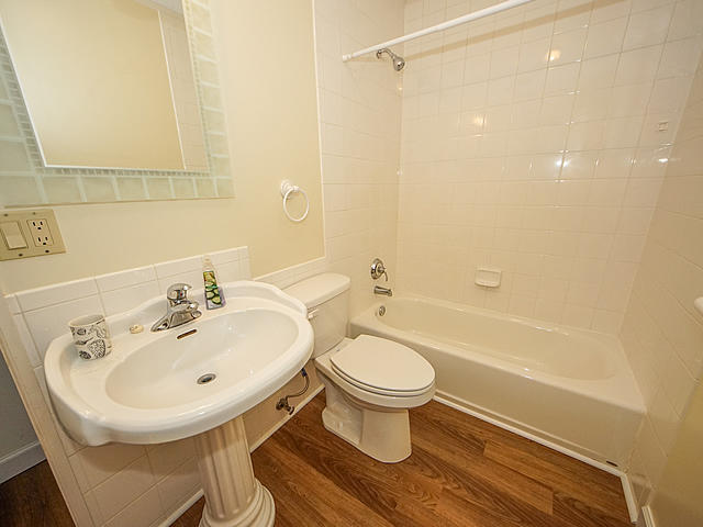 2117 Oakland Road Charleston, SC 29414 - Photo 15 of 33 2117 hall bath
