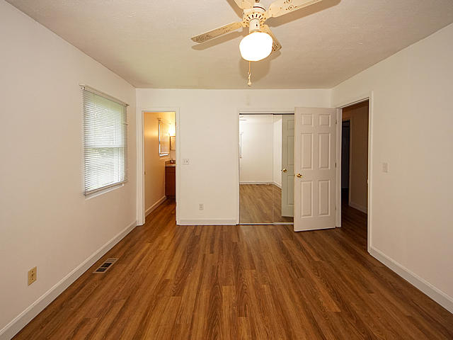2117 Oakland Road Charleston, SC 29414 - Photo 16 of 33 2117 Master with Bath