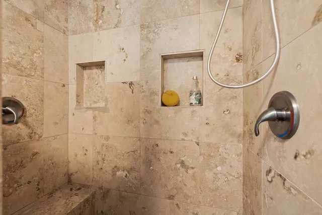 $2,100 | 1171 Nickols Avenue, Unit 1, Austin, TX 78721