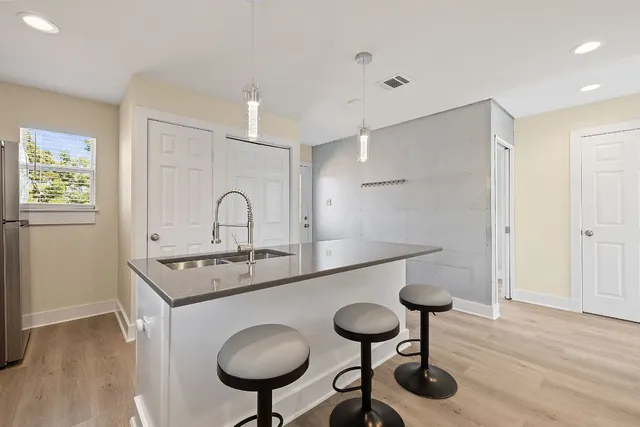 $2,100 | 1171 Nickols Avenue, Unit 1, Austin, TX 78721