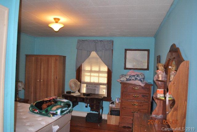 7632 Old Linville Road Marion, NC 28752 - Photo 10 of 38 Gallery Image 10