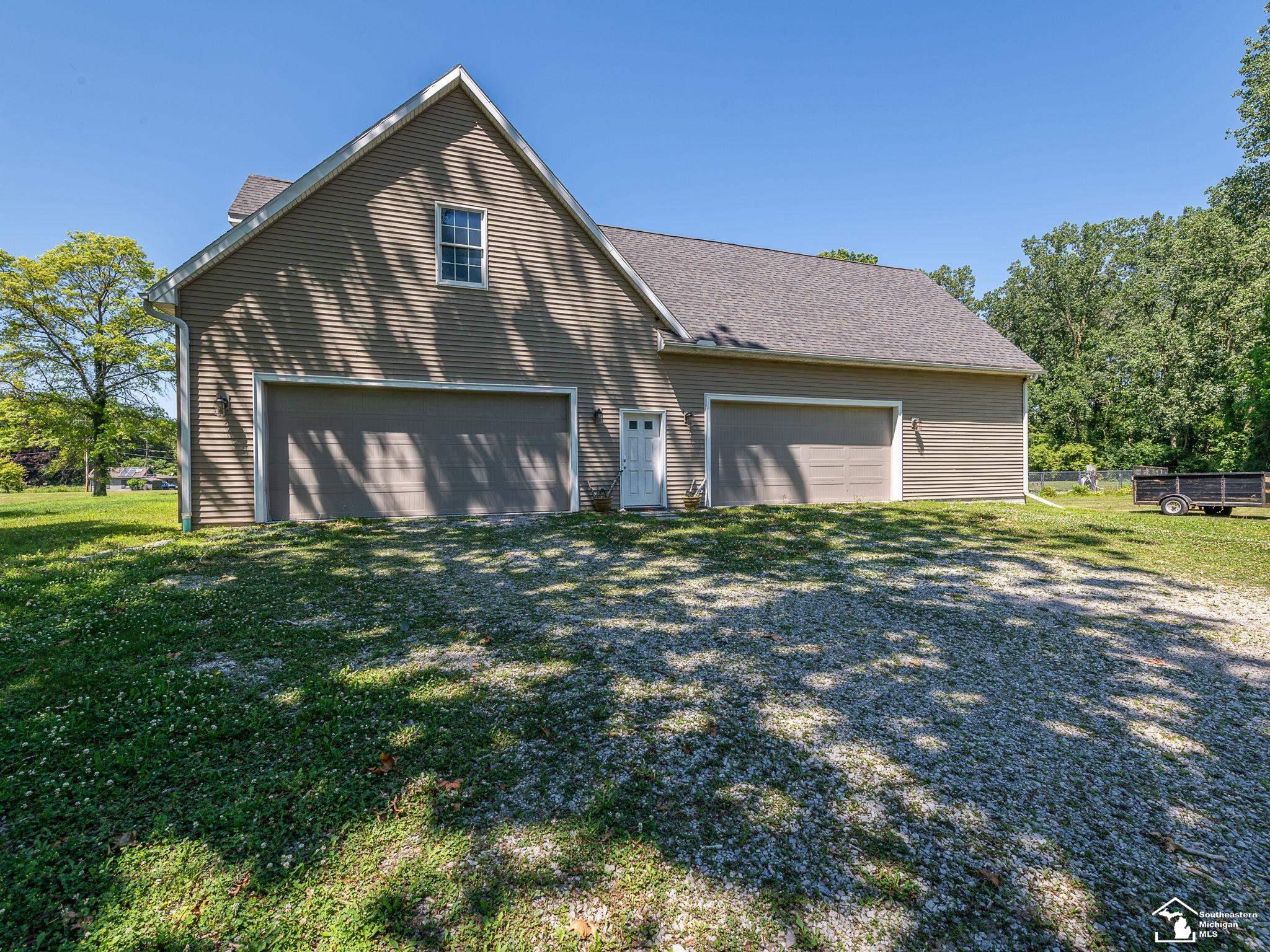 8340 Adler Road Lambertville, MI 48144 - Photo 9 of 15