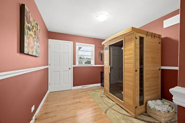 $550,000 | 908 40th Street, Downers Grove, IL 60515