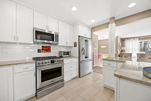 $550,000 | 908 40th Street, Downers Grove, IL 60515