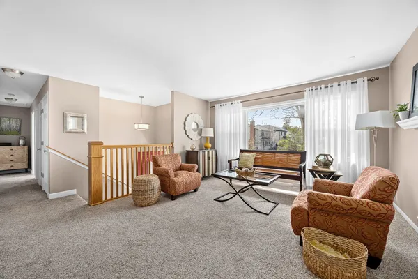 $550,000 | 908 40th Street, Downers Grove, IL 60515