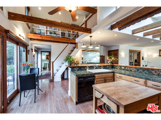 1328 Palms Boulevard Venice, CA 90291 - Photo 3 of 41