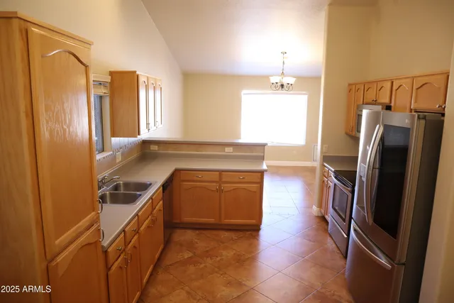 $2,300 | 3887 Camino Bella Rosa, Sierra Vista, AZ 85650