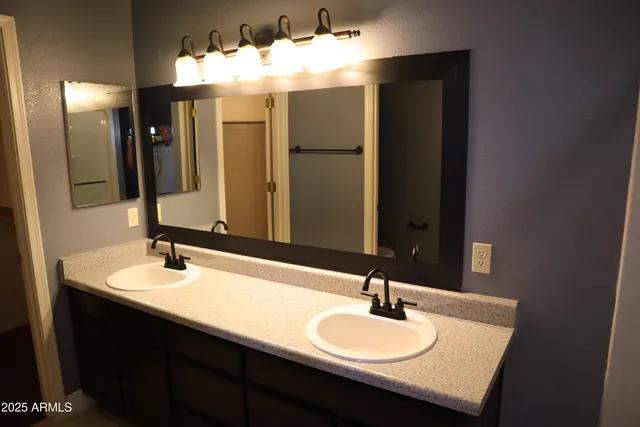 $2,300 | 3887 Camino Bella Rosa, Sierra Vista, AZ 85650