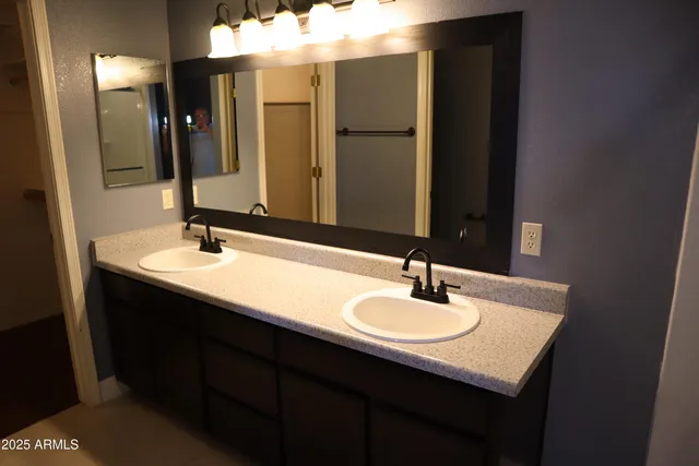 $2,300 | 3887 Camino Bella Rosa, Sierra Vista, AZ 85650