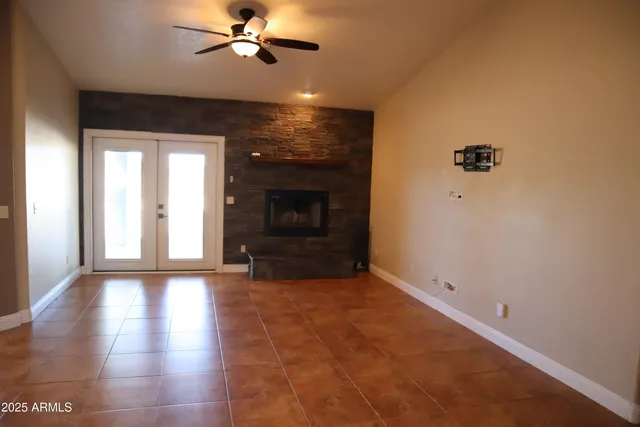 $2,300 | 3887 Camino Bella Rosa, Sierra Vista, AZ 85650