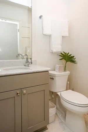 $2,200 | 937 St Louis Street, Unit 3, New Orleans, LA 70112