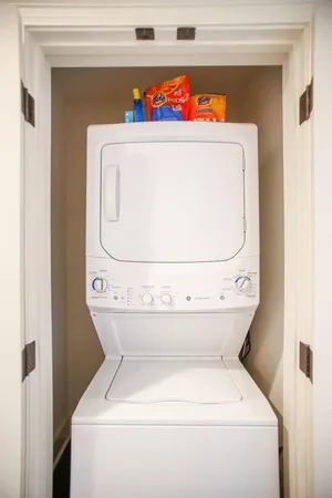 $2,200 | 937 St Louis Street, Unit 3, New Orleans, LA 70112