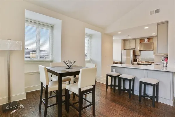 $2,200 | 937 St Louis Street, Unit 3, New Orleans, LA 70112