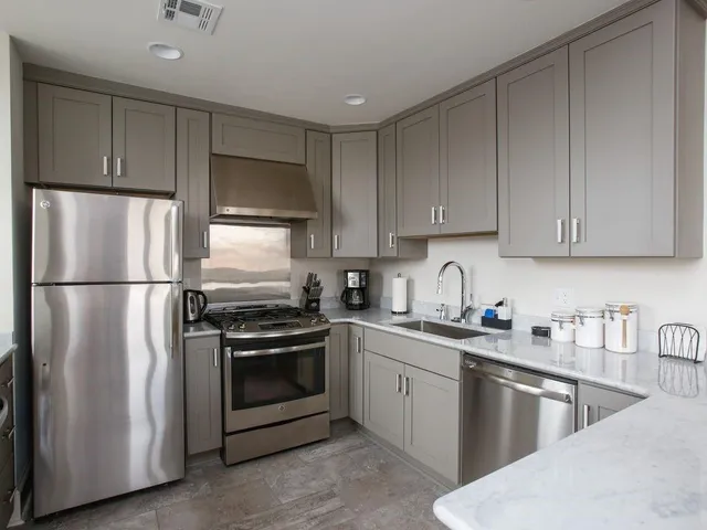 $2,495 | 937 St Louis Street, Unit 3, New Orleans, LA 70112