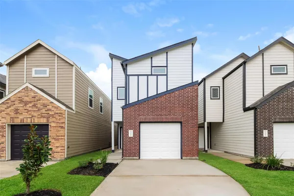 $2,010 | 15228 Estrella Road East, Houston, TX 77073