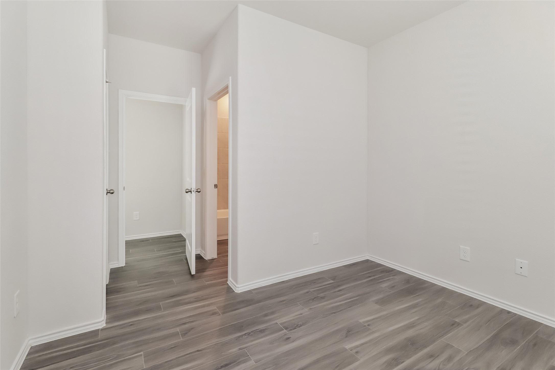 15228 Estrella Road East Houston, TX 77073 - Photo 14 of 15 Photos may be representative of the floor plan and not the exact home. Finishes, layout, and features of the actual property for lease may vary.