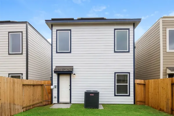 $2,010 | 15228 Estrella Road East, Houston, TX 77073
