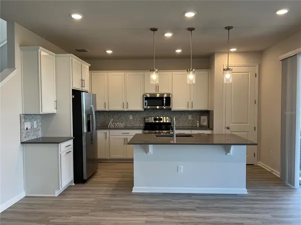 $2,400 | 1024 Griffon Ave Lake, Lake Alfred, FL 33850