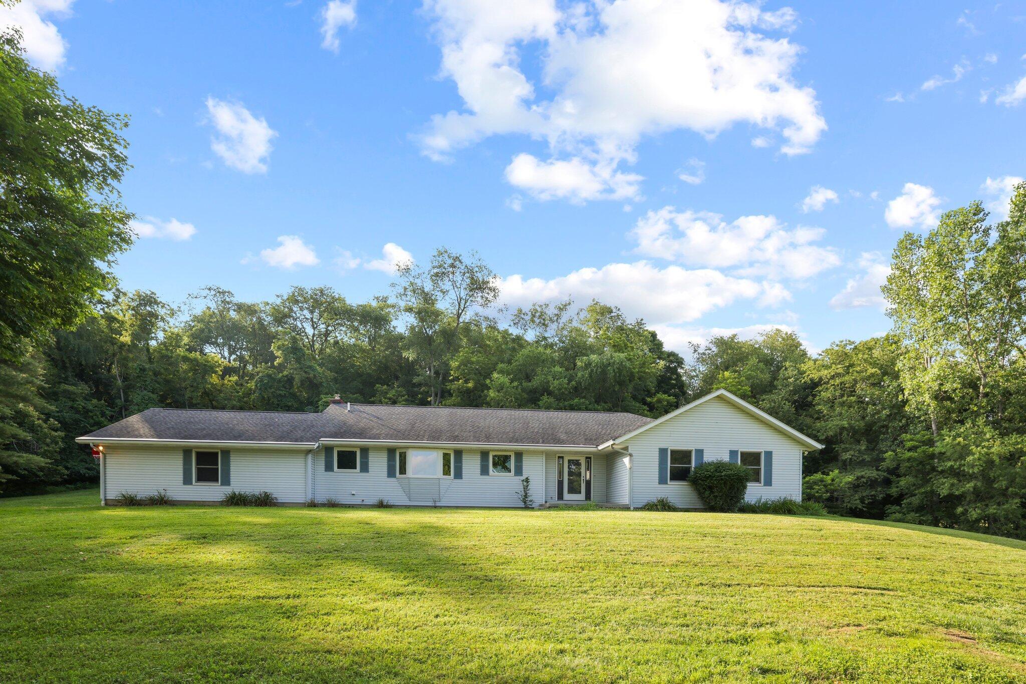 5839 Patton Road Northeast Newark, OH 43055 - Photo 2 of 89 134-web-or-mls-GR7A0584