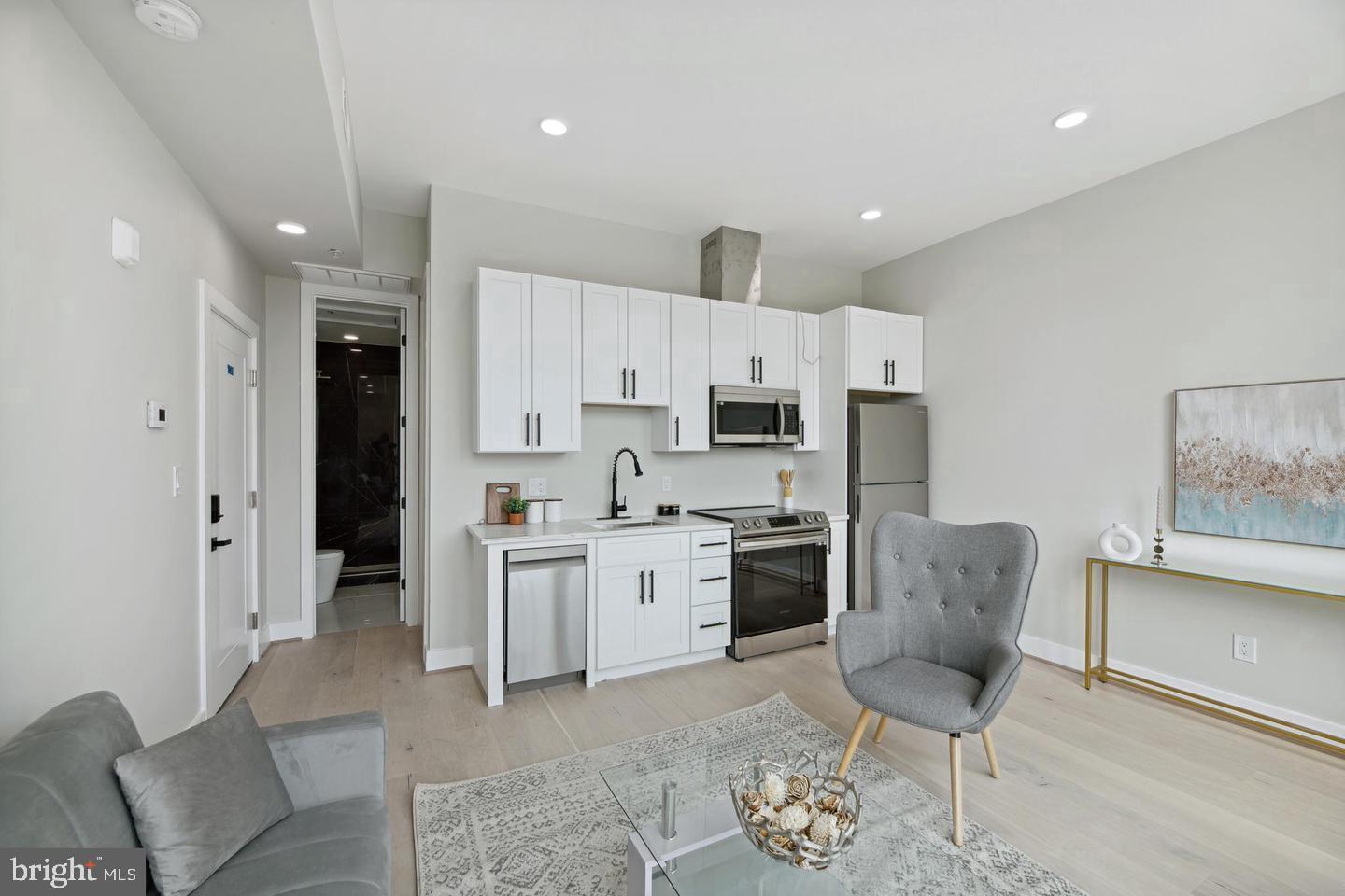 2213 M Street Northeast, Unit 7 Washington, DC 20002 - Photo 4 of 14
