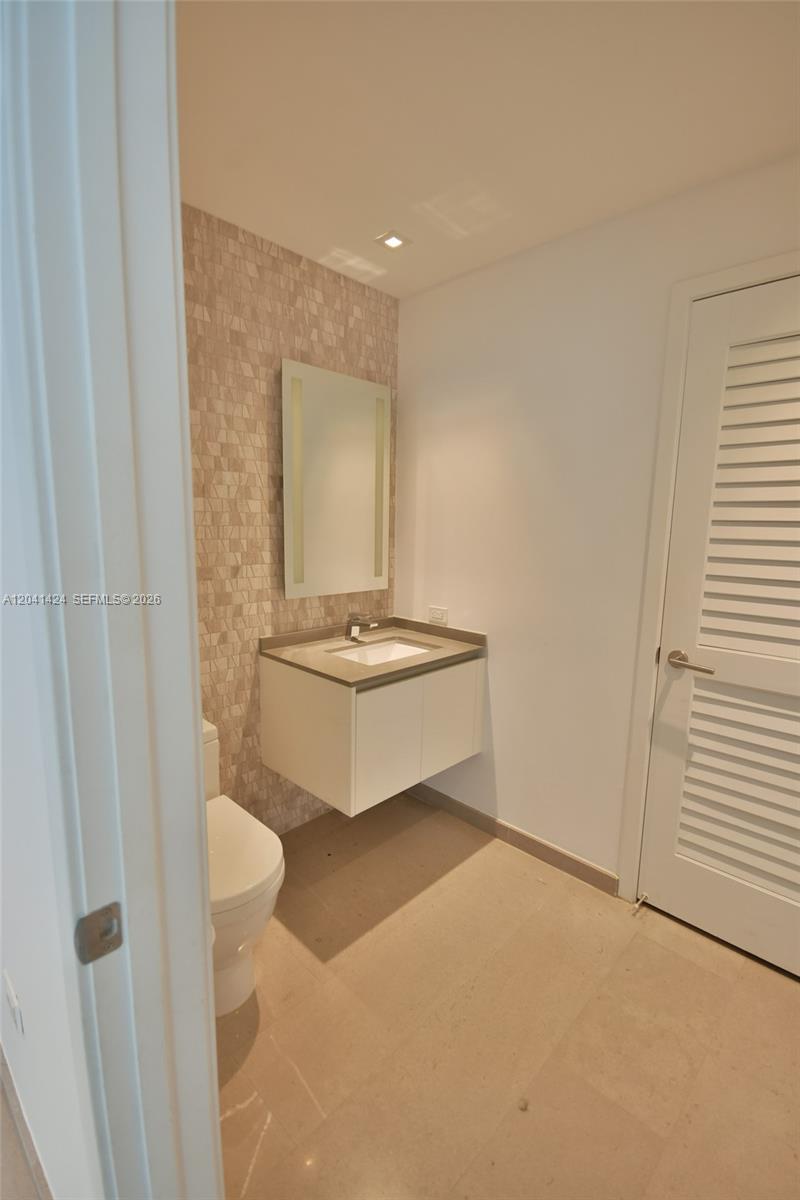 88 Southwest 7th Street, Unit 3309 Miami, FL 33130 - Photo 30 of 50