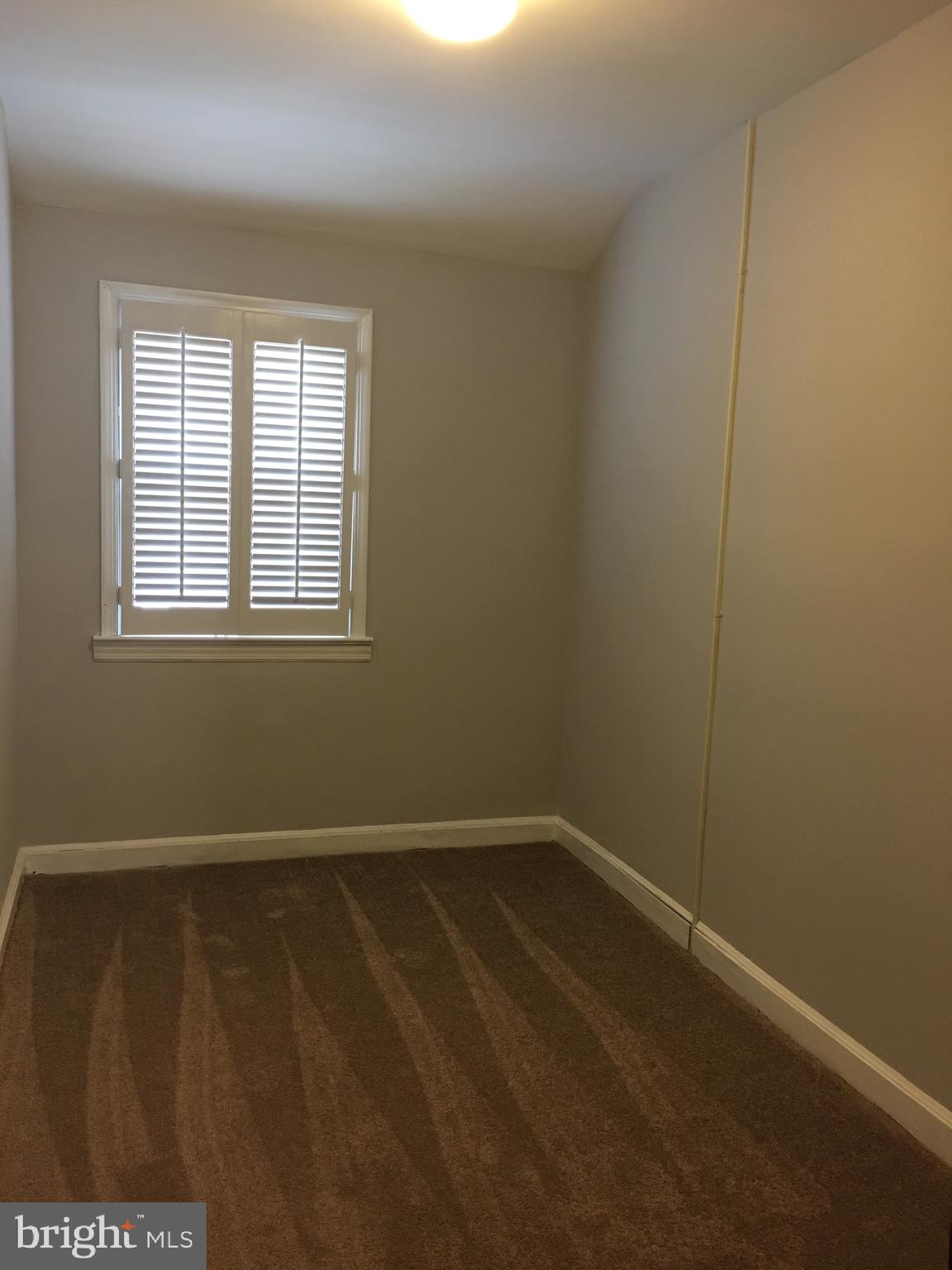 1915 Oxley Road Baltimore, MD 21222 - Photo 22 of 35