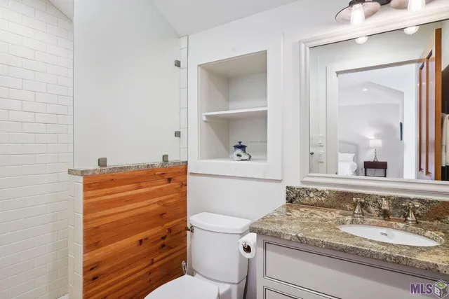 $850,000 | 5318 Privateer Boulevard, Barataria, LA 70036