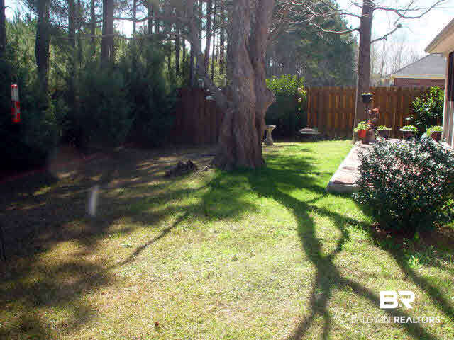 16752 Sugar Loop Foley, AL 36535 - Photo 30 of 34 Back yard