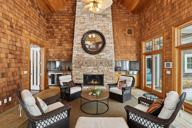 $6,250,000 | 2845 Little Orchard Way, Orono, MN 55391