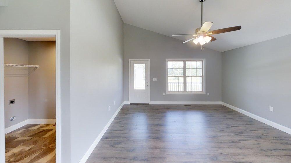 334 County Garage Road Crossville, TN 38555 - Photo 13 of 20 Living Room