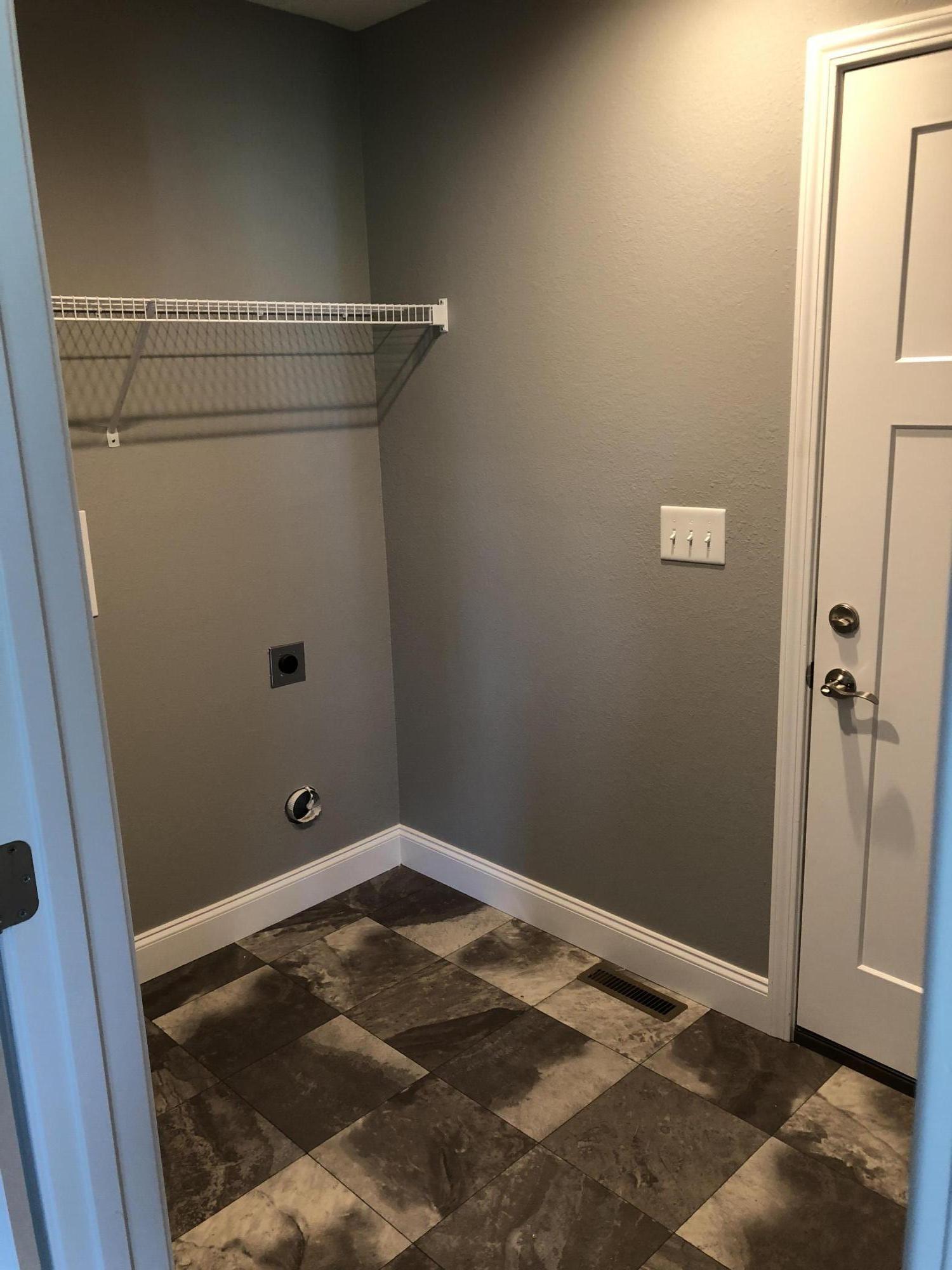 334 County Garage Road Crossville, TN 38555 - Photo 19 of 20 Laundry Room