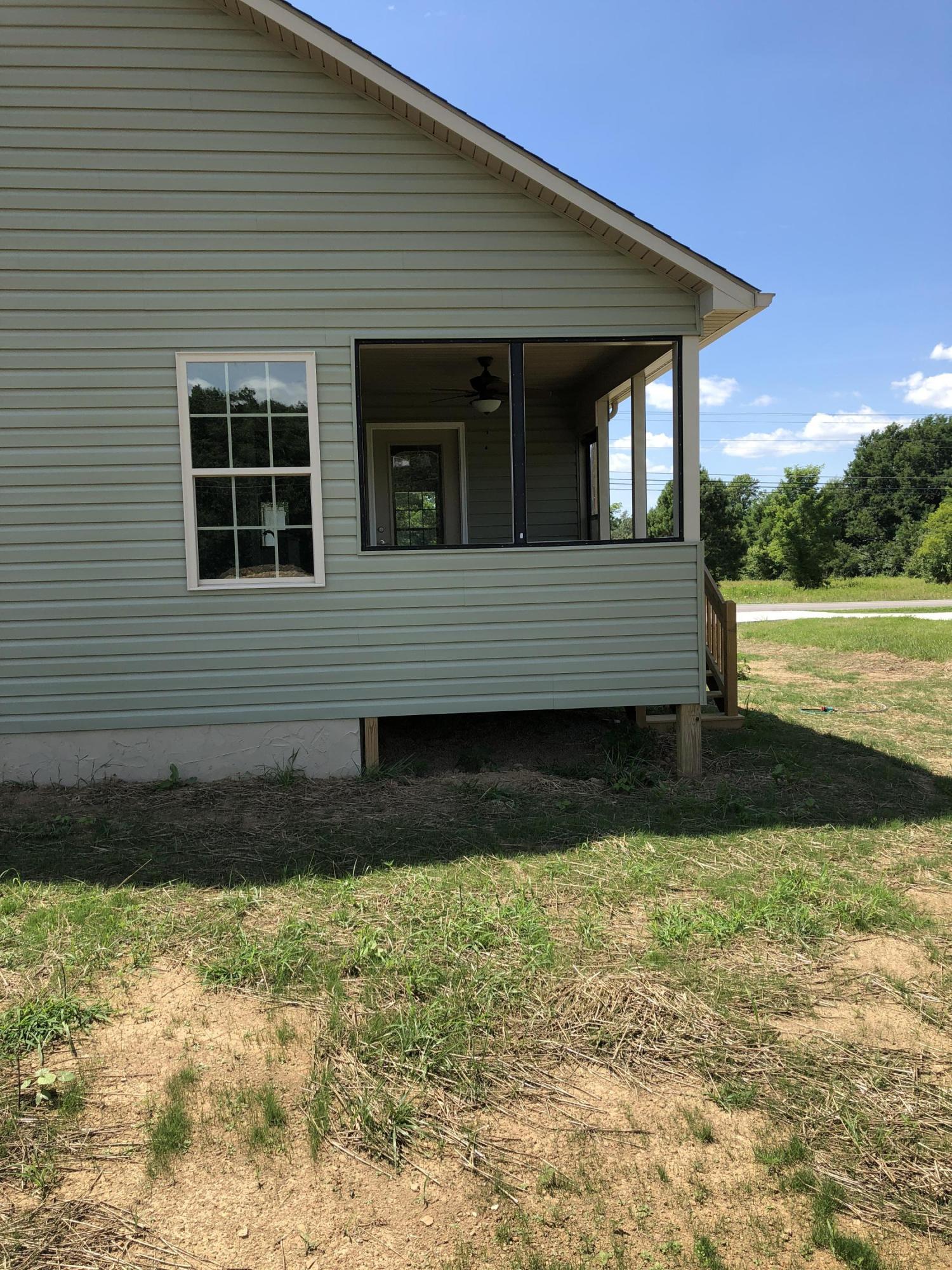 334 County Garage Road Crossville, TN 38555 - Photo 4 of 20 Screened in Porch